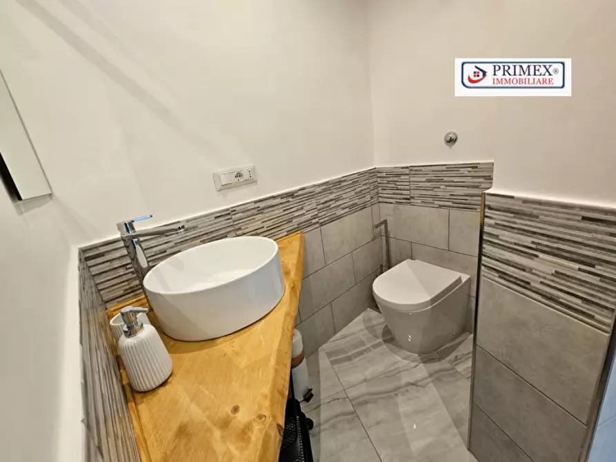 Immagine 35 di Camera in affitto  a Roma