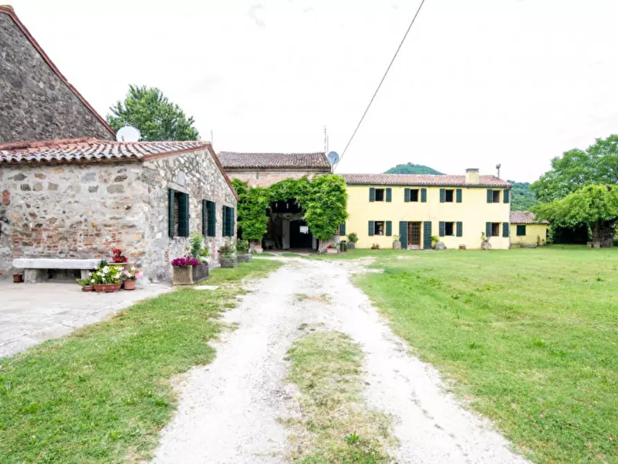 Immagine 5 di Rustico / casale in vendita  in Via Vallesana a Baone