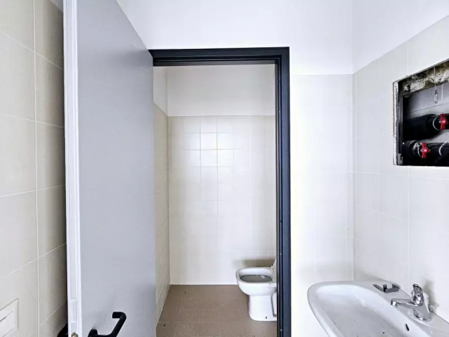 Immagine 4 di Laboratorio in affitto  in via Atheste a Este