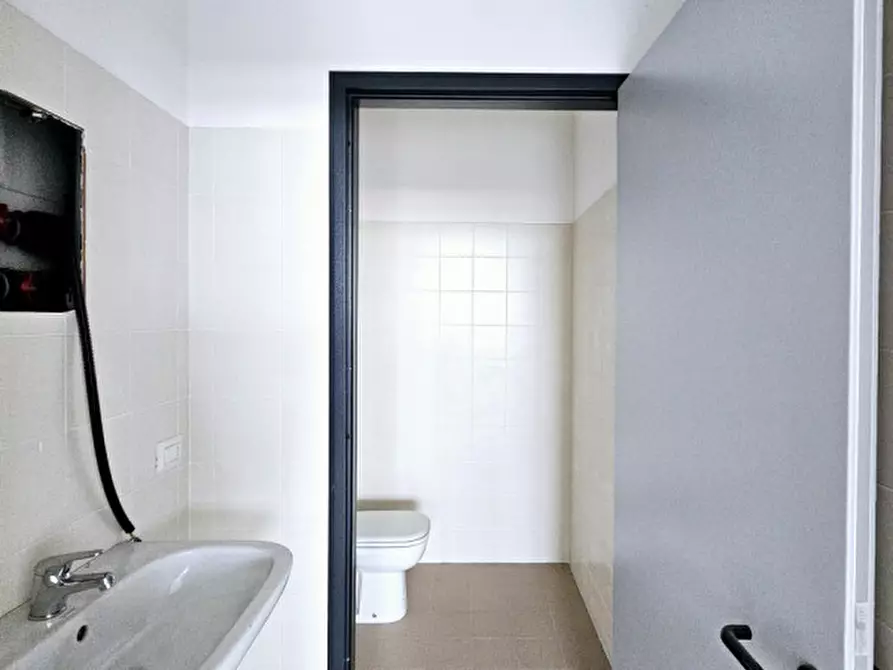 Immagine 2 di Laboratorio in affitto  in via Atheste a Este