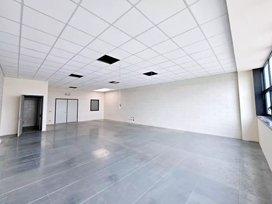 Immagine 3 di Laboratorio in affitto  in via Atheste a Este