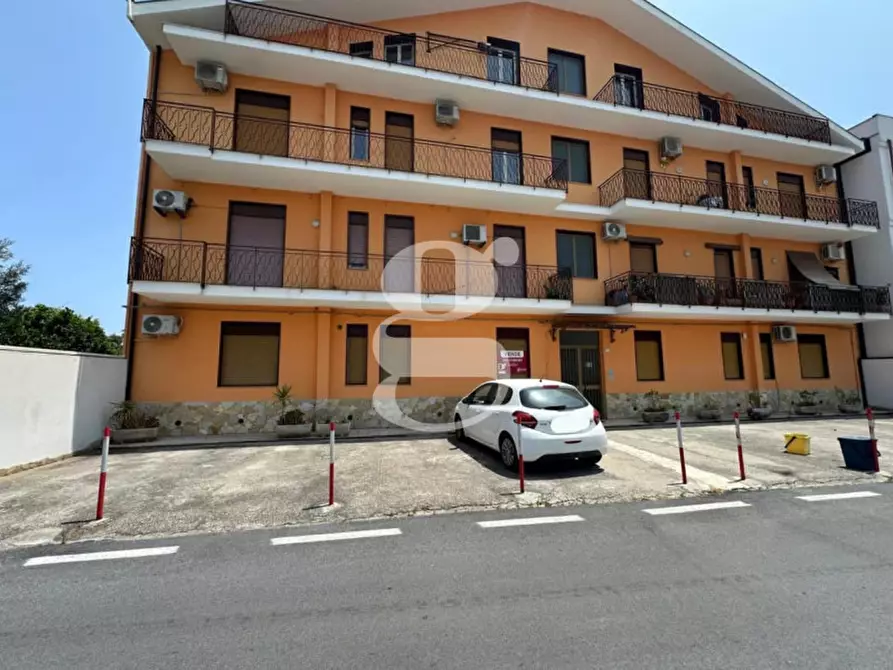 Immagine 2 di Appartamento in vendita  in VIA INTERCOMUNALE CAMICIA, 3 a Merì