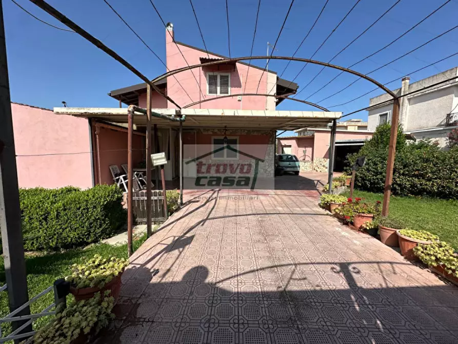 Immagine 1 di Villa in vendita  in contrada dammusi strada circuito 4 a Siracusa
