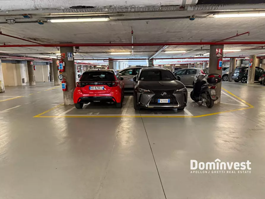 Immagine 2 di Posto auto in vendita  in Via Arcione a Roma