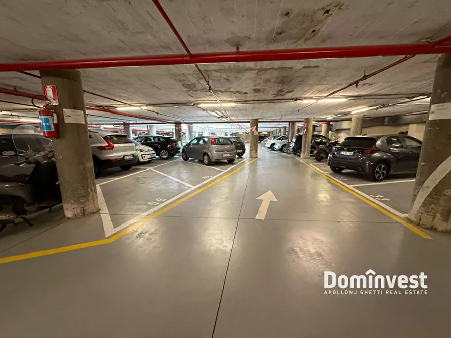 Immagine 3 di Posto auto in vendita  in Via Arcione a Roma