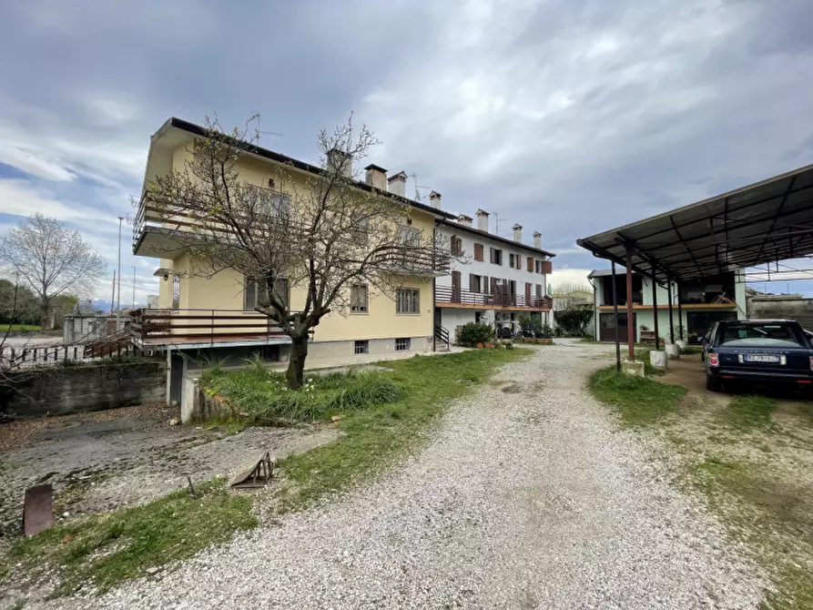 Immagine 2 di Appartamento in vendita  in Via Buttrio 129 a Udine
