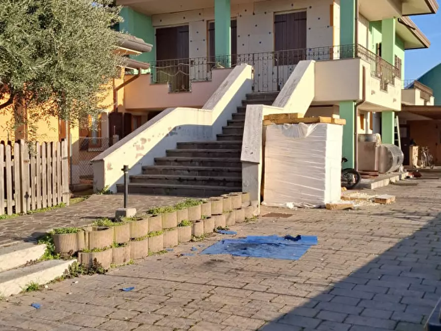 Immagine 1 di Casa bifamiliare in vendita  a Veggiano