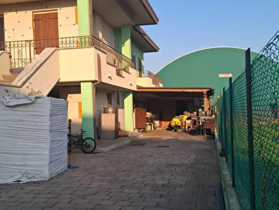 Immagine 2 di Casa bifamiliare in vendita  a Veggiano