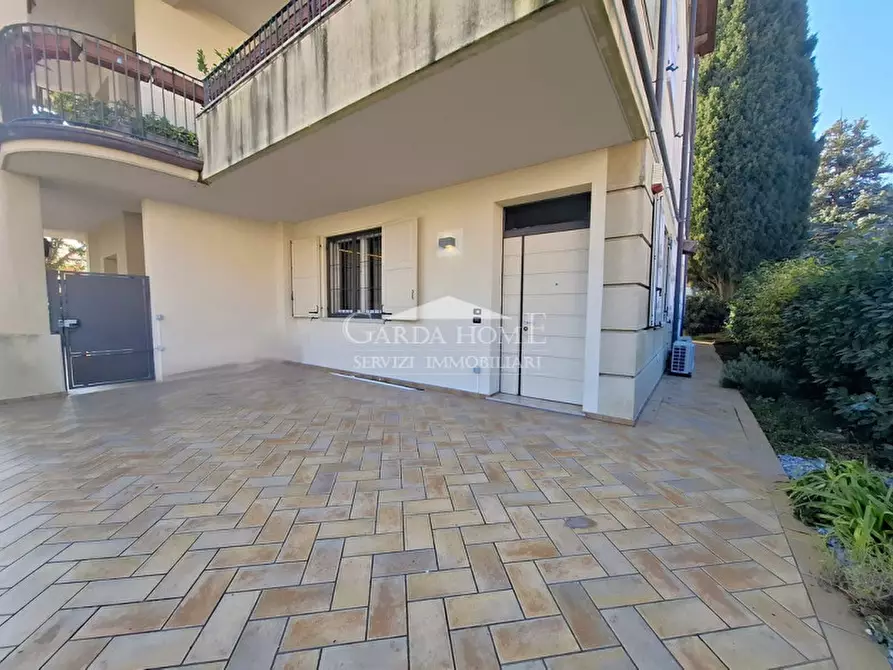 Immagine 4 di Appartamento in affitto  in Via Sirmione a Desenzano Del Garda