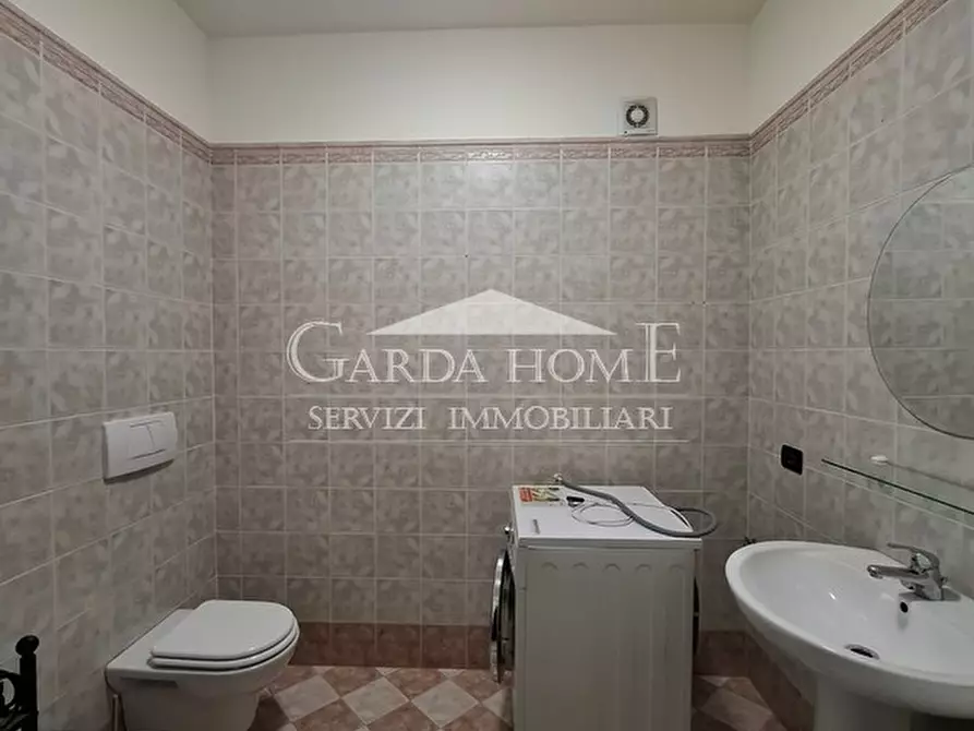 Immagine 19 di Appartamento in affitto  in Via Sirmione a Desenzano Del Garda