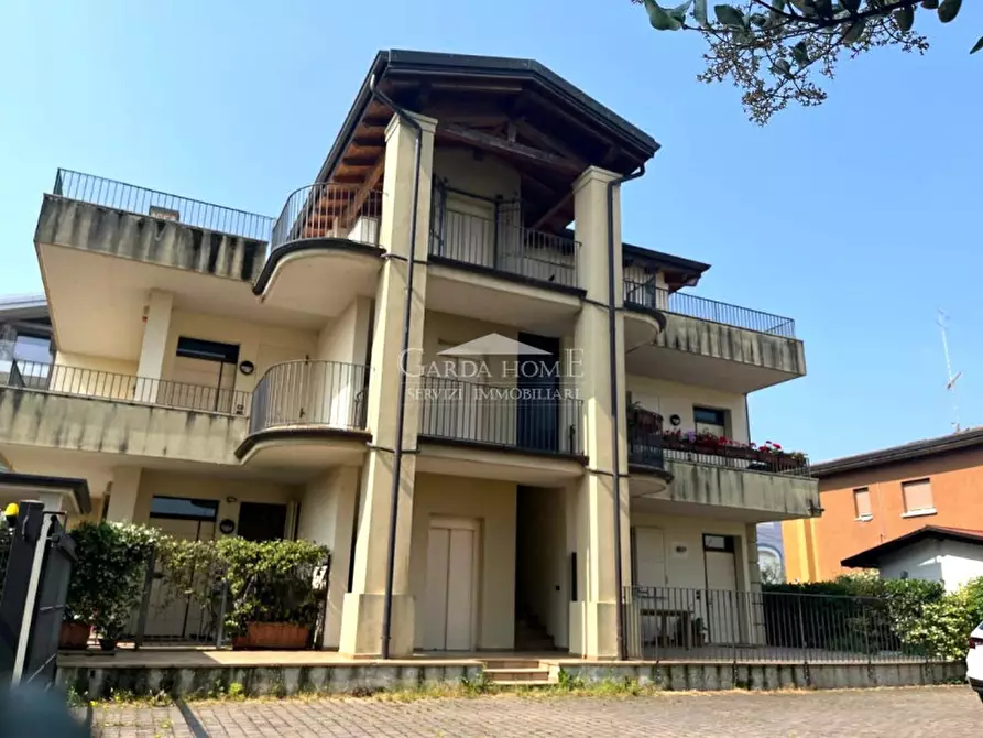 Immagine 25 di Appartamento in affitto  in Via Sirmione a Desenzano Del Garda