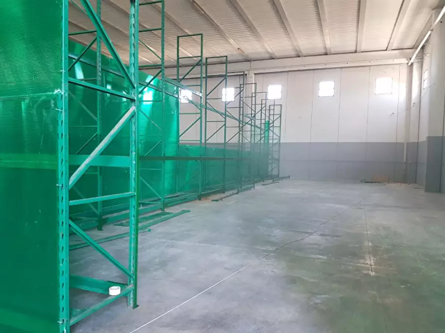 Immagine 7 di Capannone industriale in affitto  in Via Carlo Goldoni a Anzio
