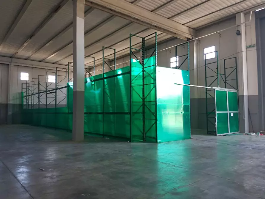 Immagine 9 di Capannone industriale in affitto  in Via Carlo Goldoni a Anzio
