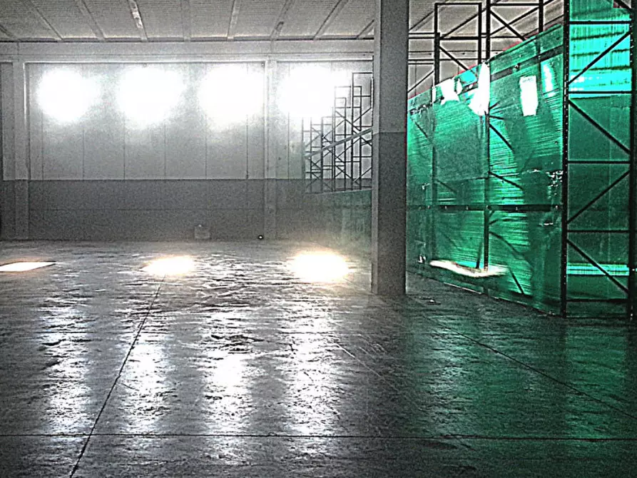 Immagine 12 di Capannone industriale in affitto  in Via Carlo Goldoni a Anzio