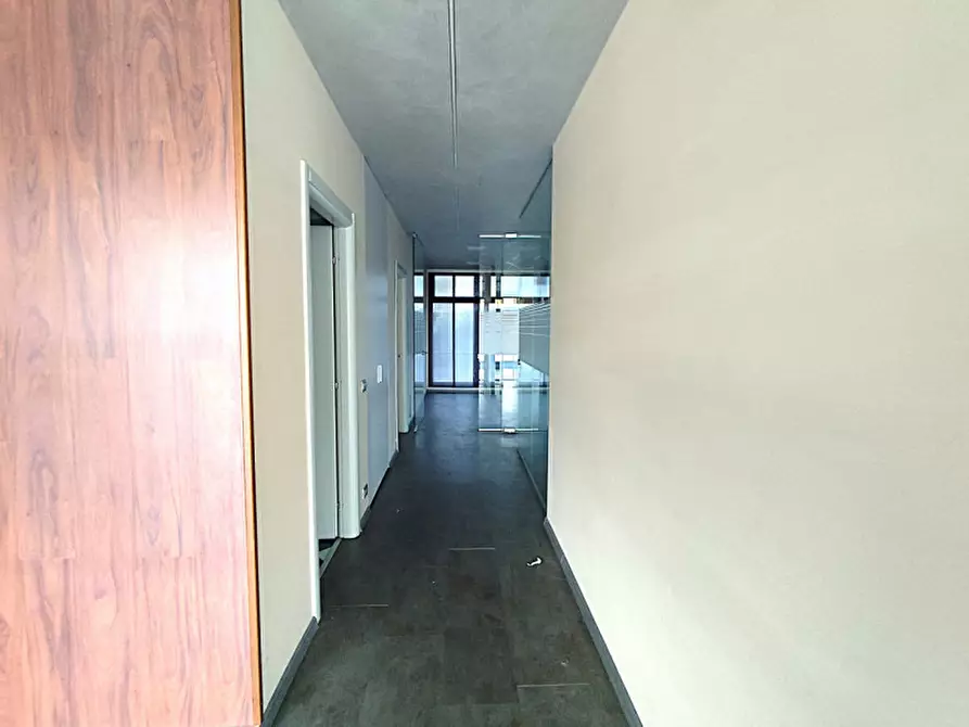 Immagine 10 di Negozio in vendita  in via Roma 48 Ponte San Nicolò a Ponte San Nicolò