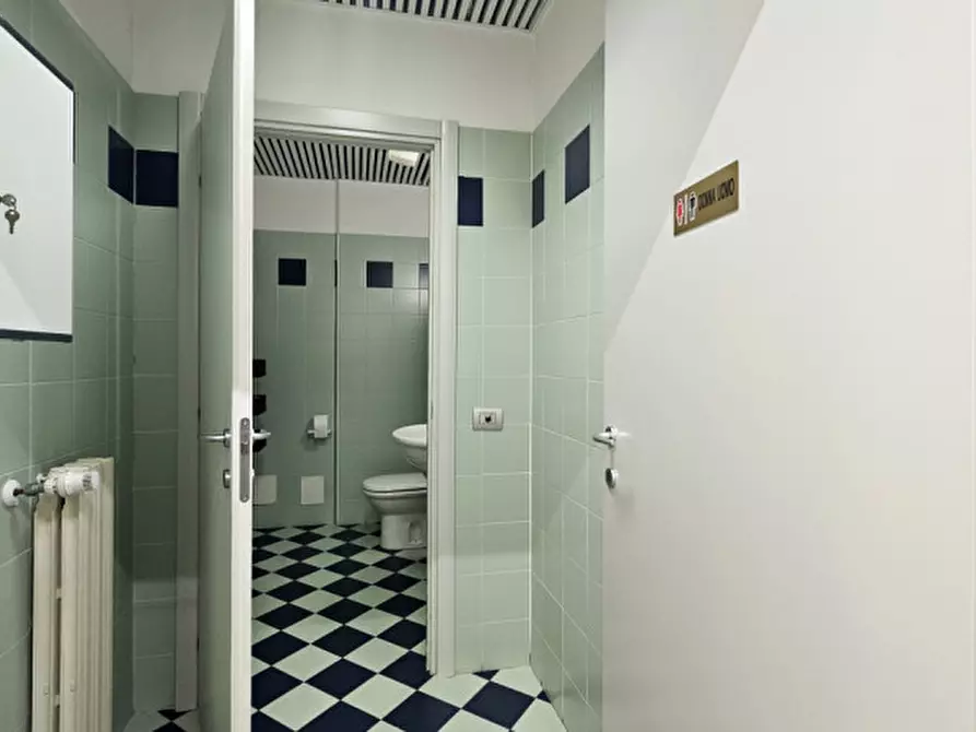 Immagine 11 di Negozio in vendita  in via Roma 48 Ponte San Nicolò a Ponte San Nicolò