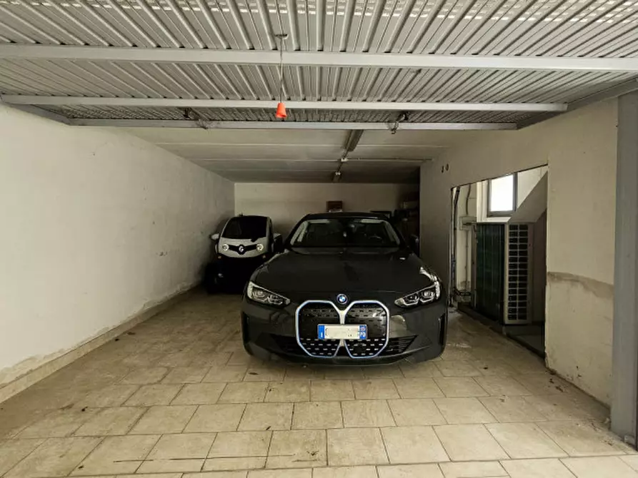 Immagine 13 di Negozio in vendita  in via Roma 48 Ponte San Nicolò a Ponte San Nicolò