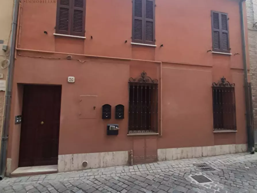 Immagine 4 di Casa indipendente in vendita  a Fano