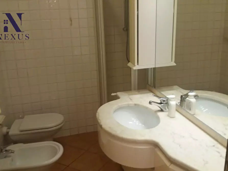 Immagine 11 di Casa indipendente in vendita  a Fano