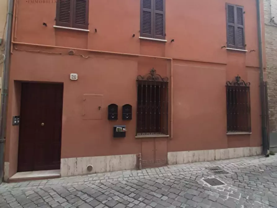 Immagine 13 di Casa indipendente in vendita  a Fano