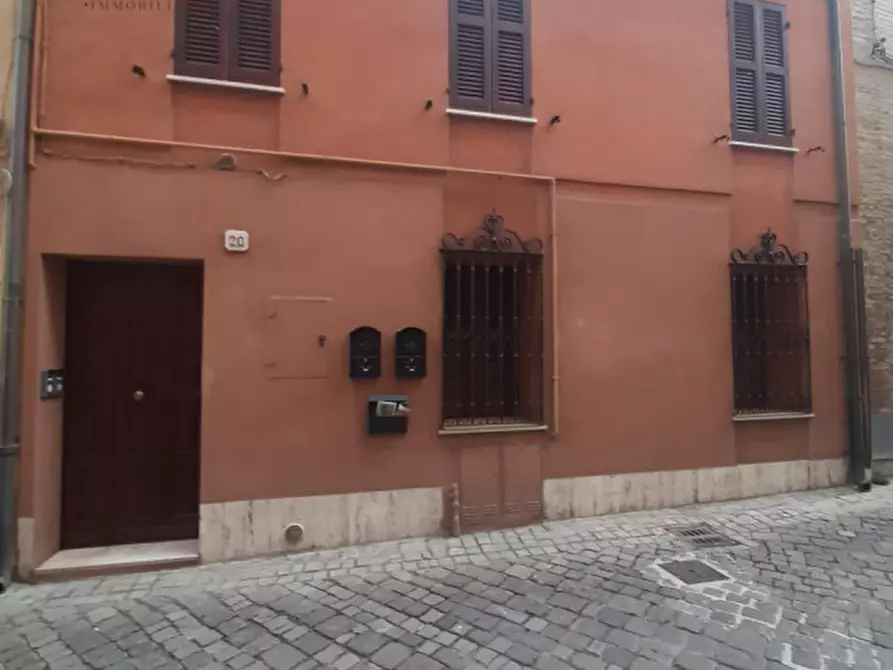 Immagine 16 di Casa indipendente in vendita  a Fano