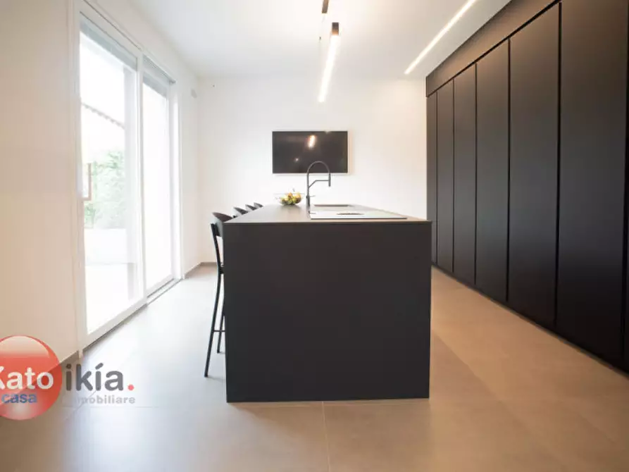 Immagine 8 di Villa in vendita  a Castelgomberto