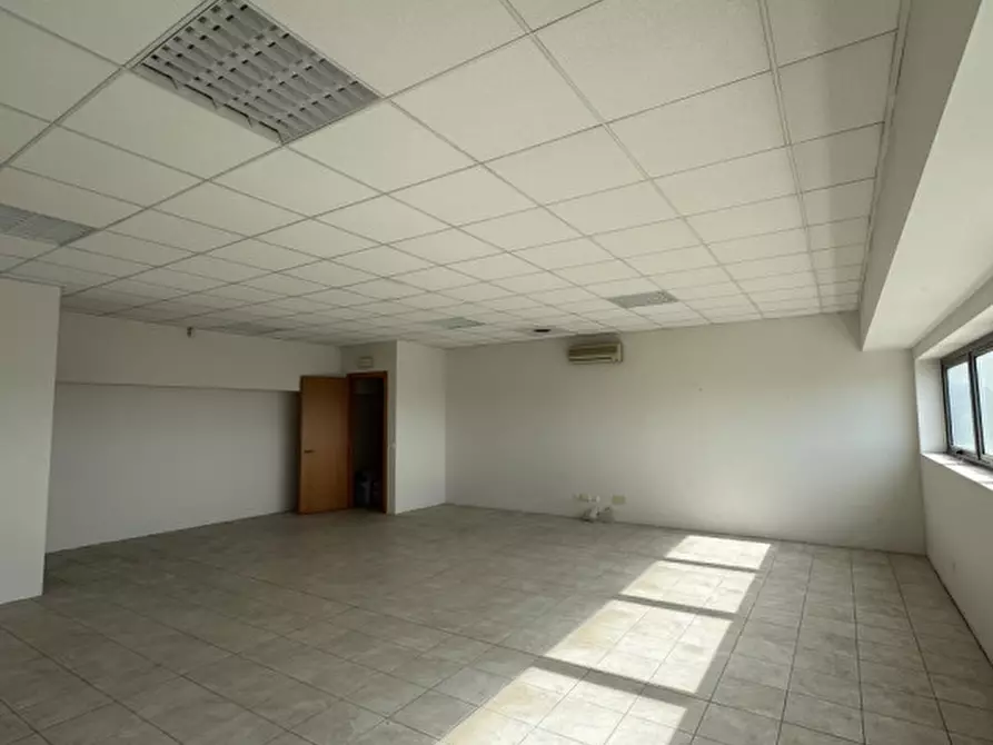 Immagine 2 di Ufficio in affitto  in Via Bretella a Roveredo In Piano