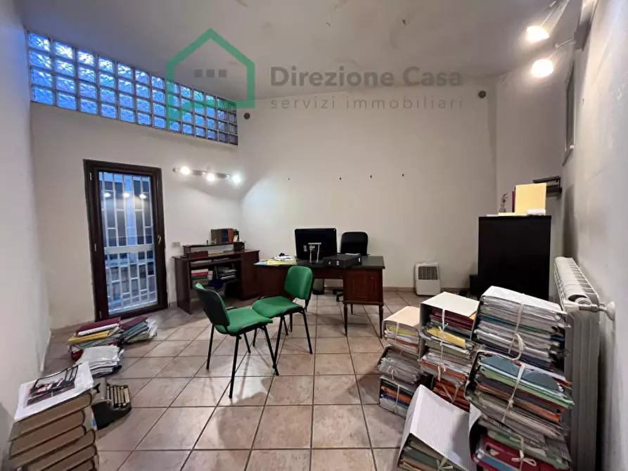 Immagine 10 di Ufficio in affitto  in VIA FORIA a Napoli
