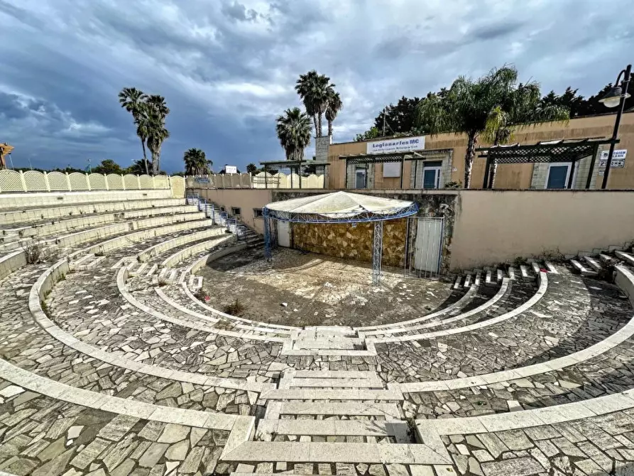 Immagine 1 di Ufficio in vendita  in V. Simone Renda, 73023 Lizzanello LE, Italia a Lizzanello