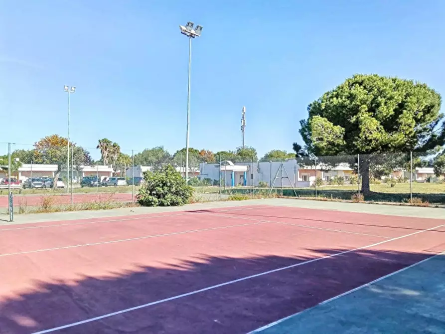 Immagine 4 di Ufficio in vendita  in V. Simone Renda, 73023 Lizzanello LE, Italia a Lizzanello