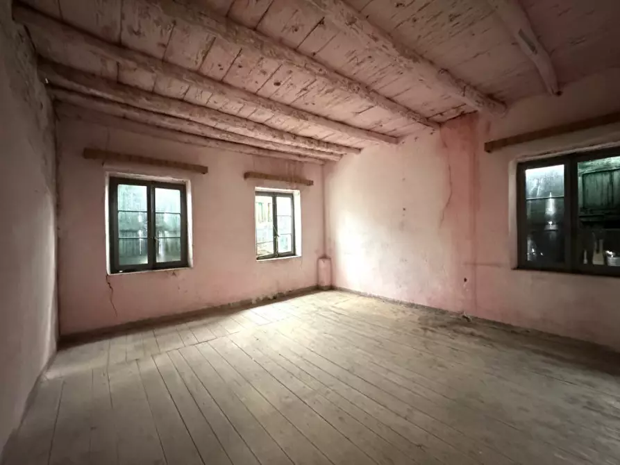 Immagine 15 di Rustico / casale in vendita  in Costa D'Olio a Colceresa