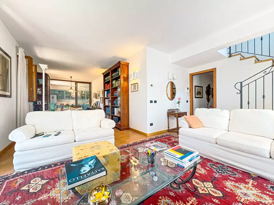 Immagine 2 di Villa in vendita  in Via per Colazza 24 a Meina