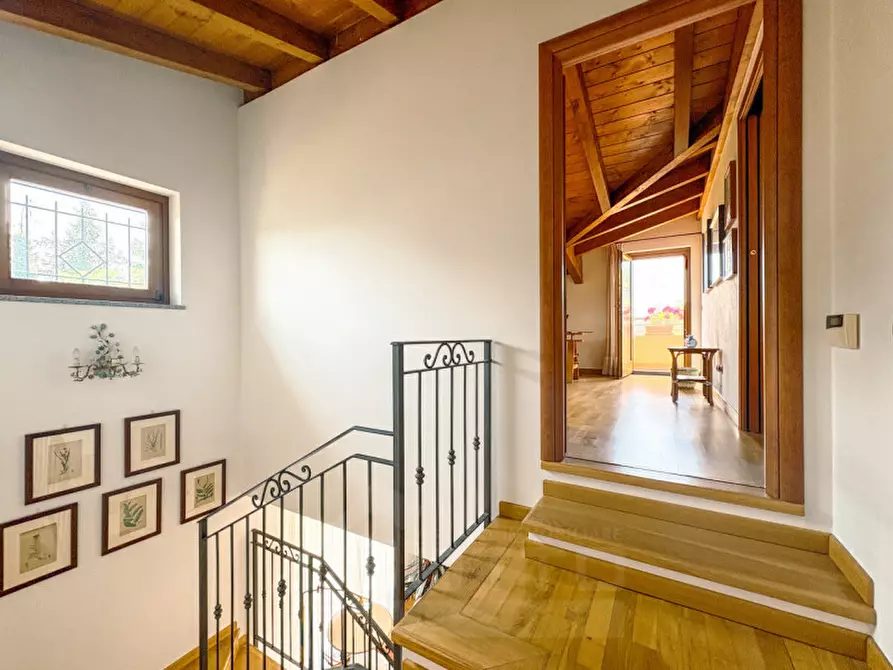 Immagine 20 di Villa in vendita  in Via per Colazza 24 a Meina