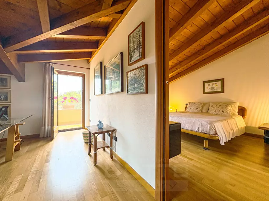 Immagine 23 di Villa in vendita  in Via per Colazza 24 a Meina