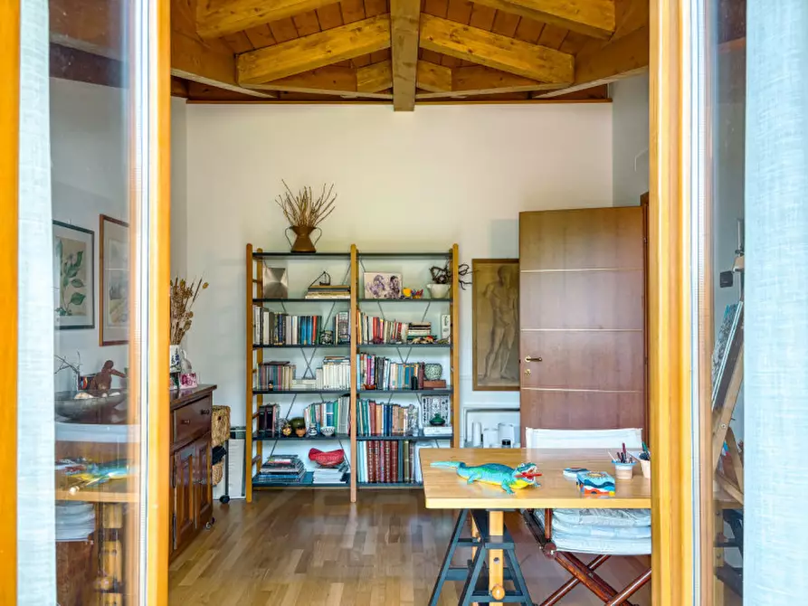 Immagine 27 di Villa in vendita  in Via per Colazza 24 a Meina