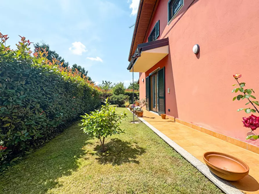 Immagine 40 di Villa in vendita  in Via per Colazza 24 a Meina