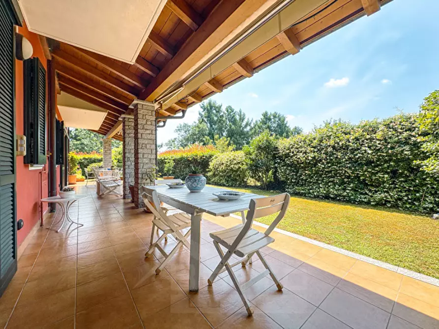 Immagine 41 di Villa in vendita  in Via per Colazza 24 a Meina