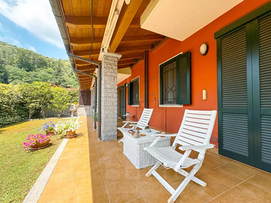 Immagine 42 di Villa in vendita  in Via per Colazza 24 a Meina