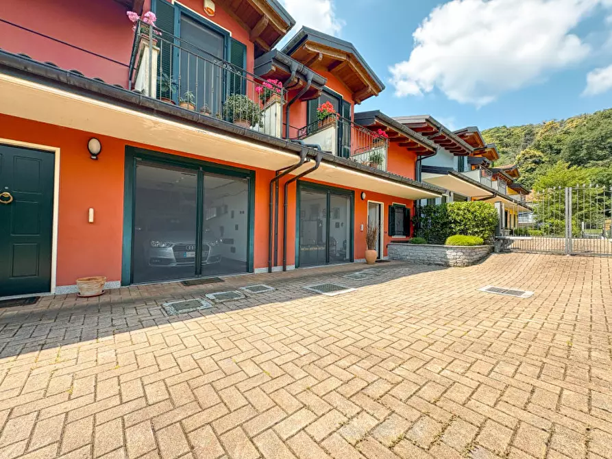 Immagine 43 di Villa in vendita  in Via per Colazza 24 a Meina