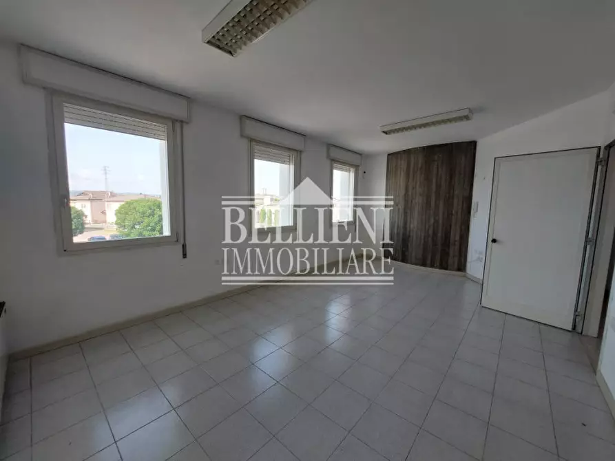 Immagine 2 di Ufficio in affitto  in Via Roma a Torri Di Quartesolo