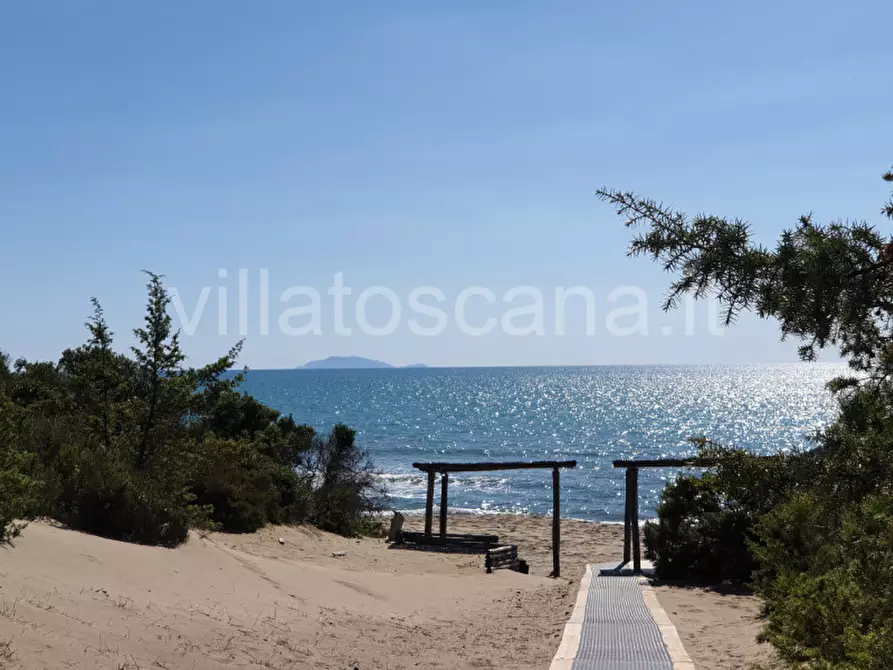 Immagine 1 di Villa in vendita  in Località Roccamare a Castiglione Della Pescaia