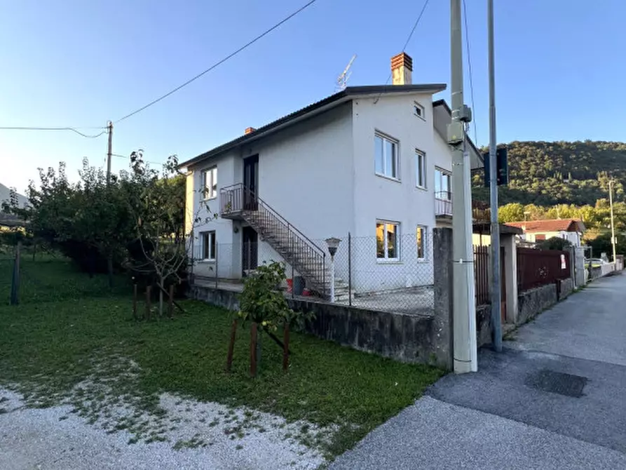Immagine 2 di Casa indipendente in vendita  in Via F. Gualtieri a Schio