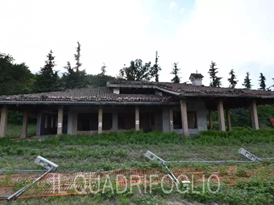 Immagine 1 di Villa in vendita  in Via San Mamante a Cesena