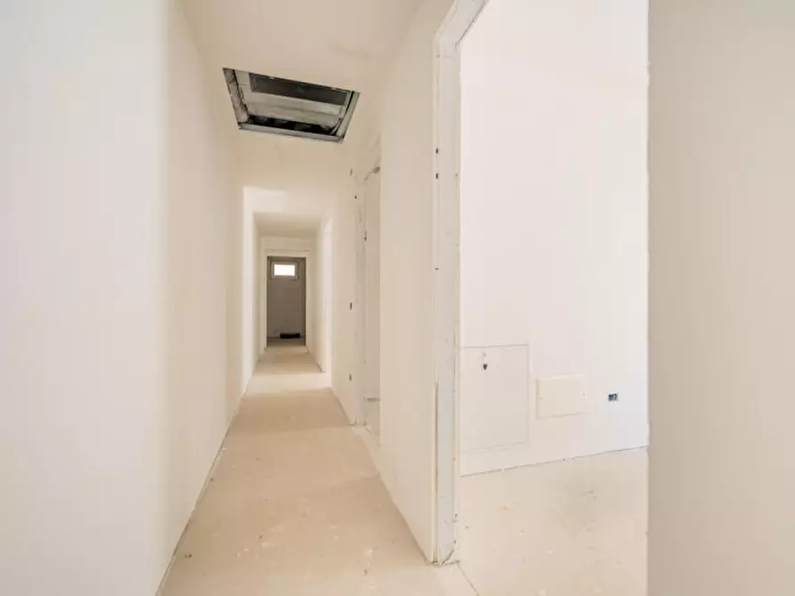 Immagine 14 di Appartamento in vendita  in Via Antonio Cavarzerani a Treviso