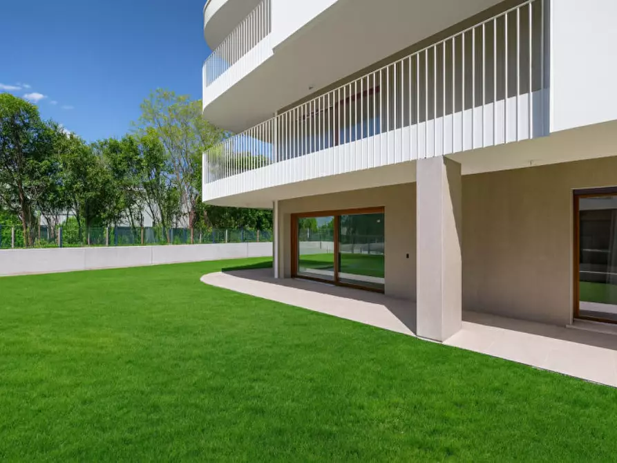 Immagine 19 di Appartamento in vendita  in Via Antonio Cavarzerani a Treviso