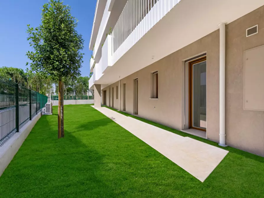 Immagine 21 di Appartamento in vendita  in Via Antonio Cavarzerani a Treviso