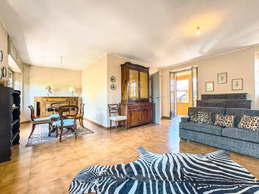 Immagine 2 di Appartamento in vendita  in piazza vittorio veneteo 49 a Invorio