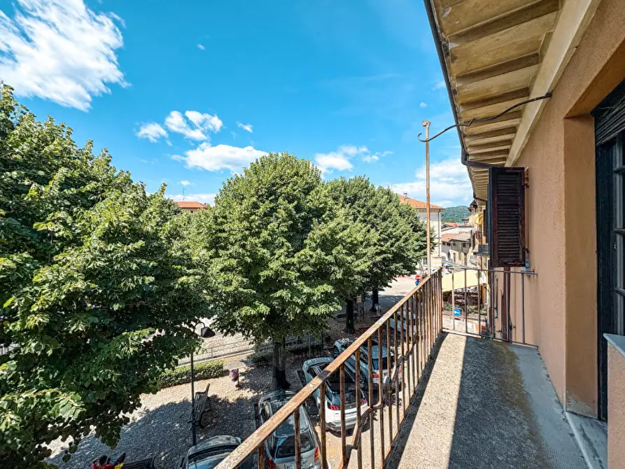 Immagine 6 di Appartamento in vendita  in piazza vittorio veneteo 49 a Invorio