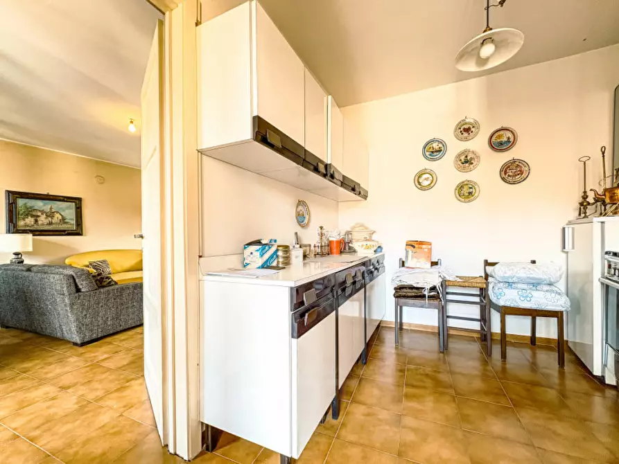 Immagine 17 di Appartamento in vendita  in piazza vittorio veneteo 49 a Invorio