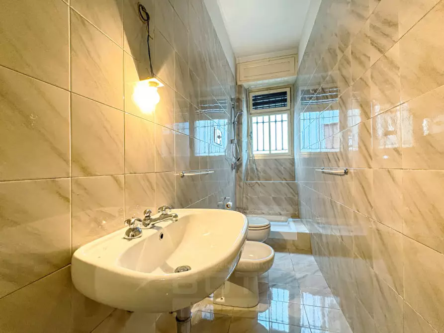 Immagine 21 di Appartamento in vendita  in piazza vittorio veneteo 49 a Invorio